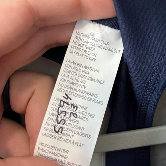 Fabletics NWT Teagan Racerback Tank Top Abyss Blue Size Medium - Picture 10 of 10